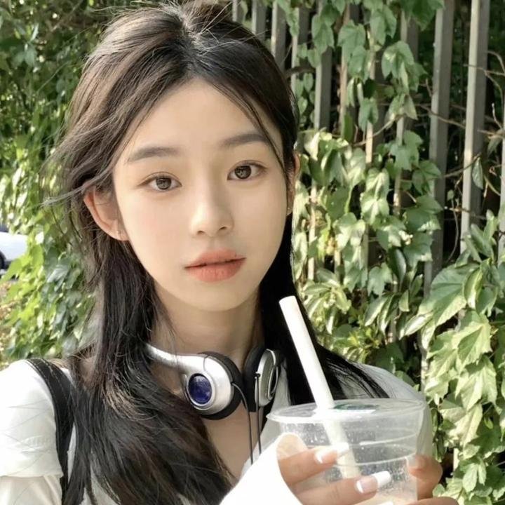 电脑线圈 海报