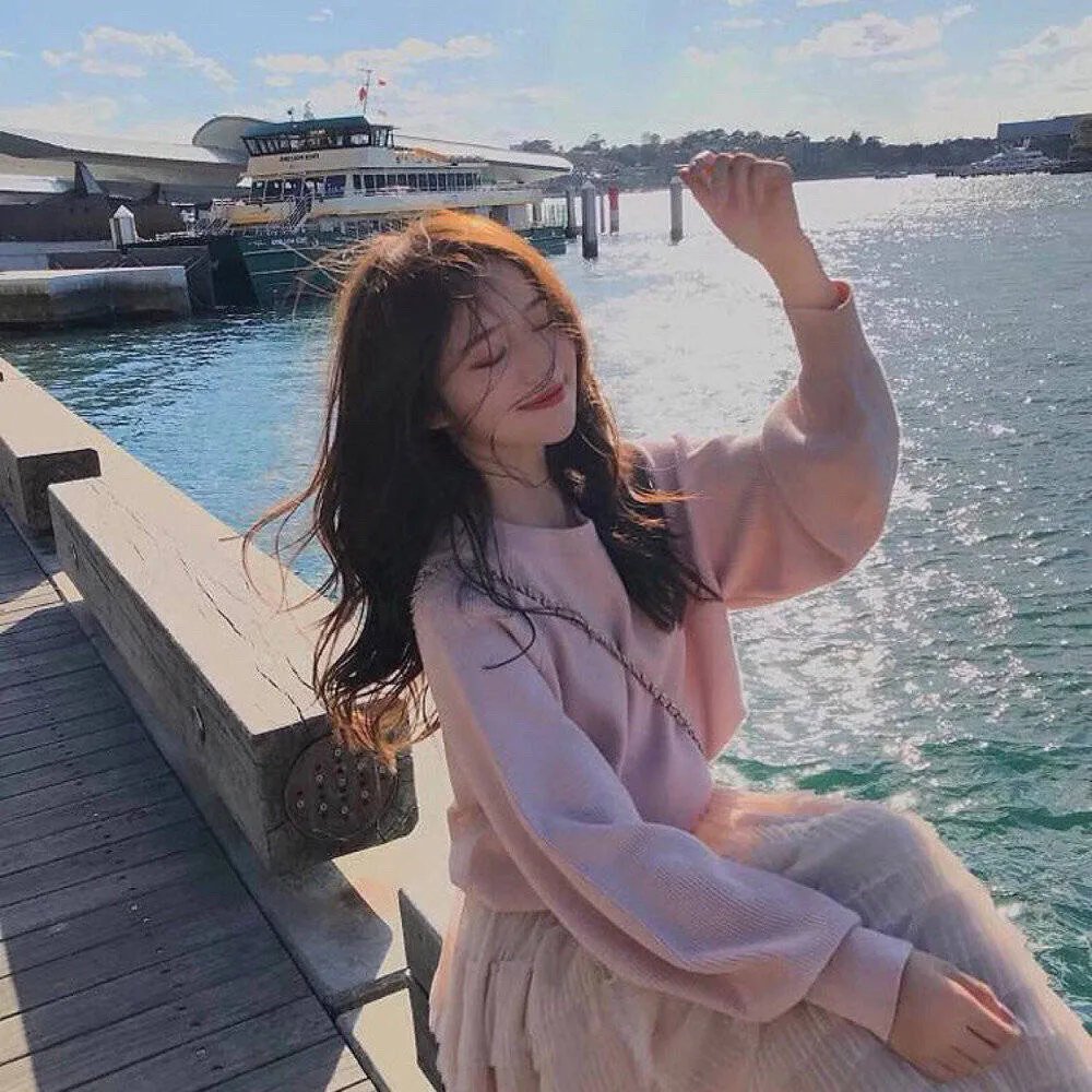 天鹅湖禁区 海报