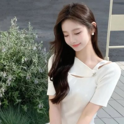 渺小而坚韧 海报
